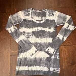 Lululemon Swiftly Tech Tie Dye - Size 6